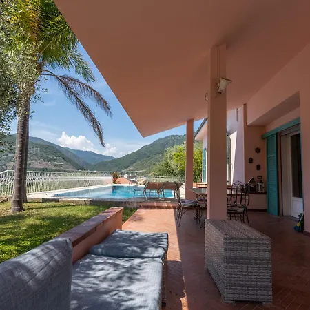 M - Pool&panorama *